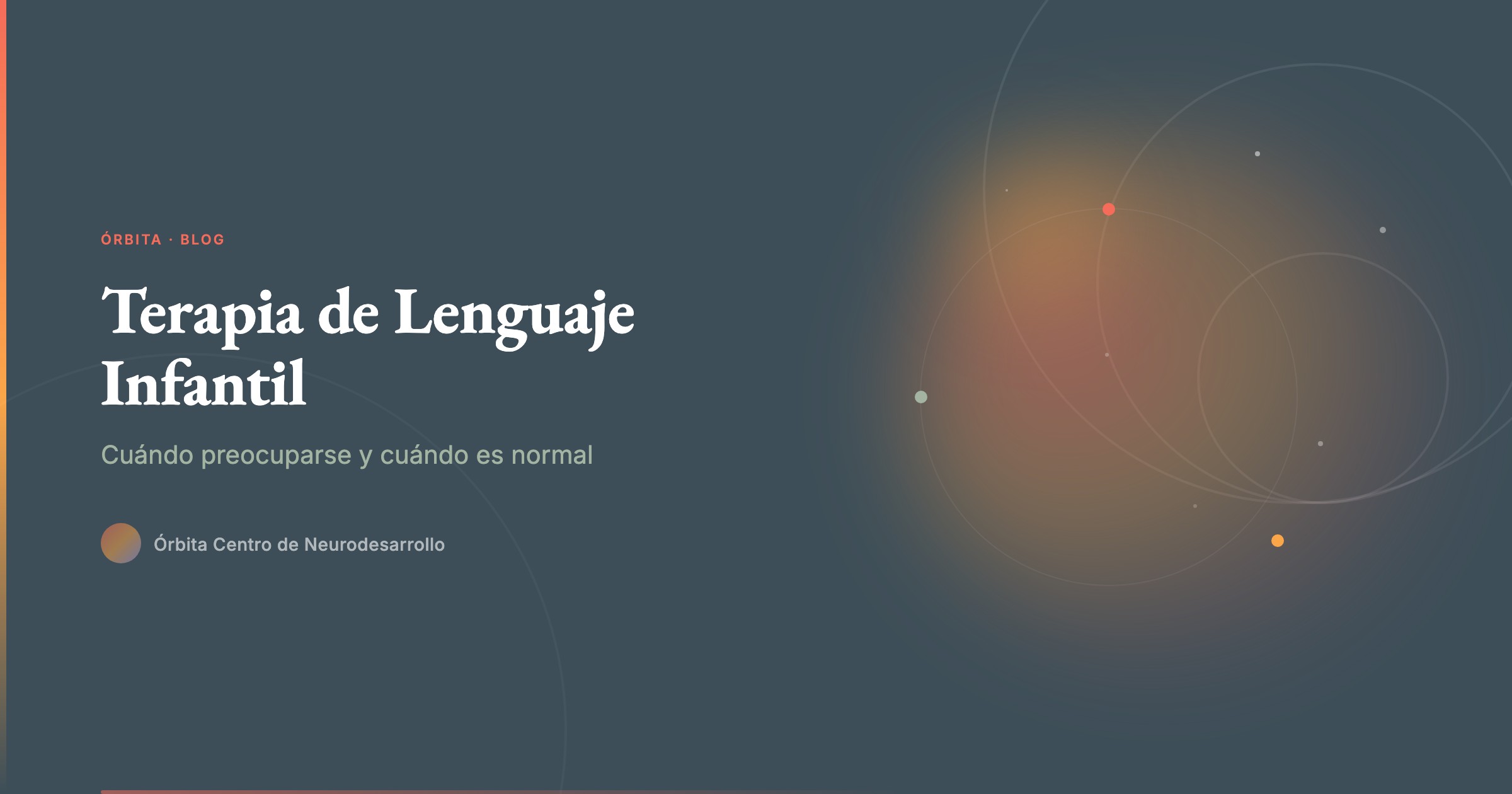 Terapeuta de lenguaje trabajando con un niño pequeño en una sesión de estimulación del habla en un consultorio cálido y profesional.
